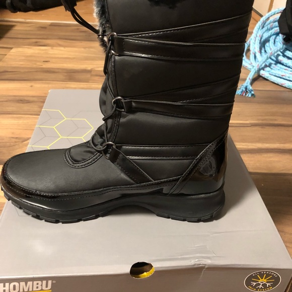 Nwt woman snow boots - Picture 4 of 6